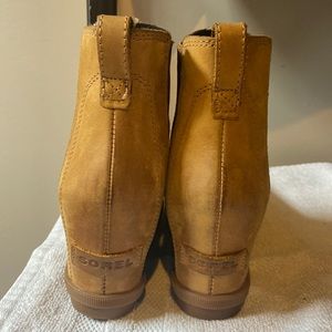 Sorel Tan Ankle Boots